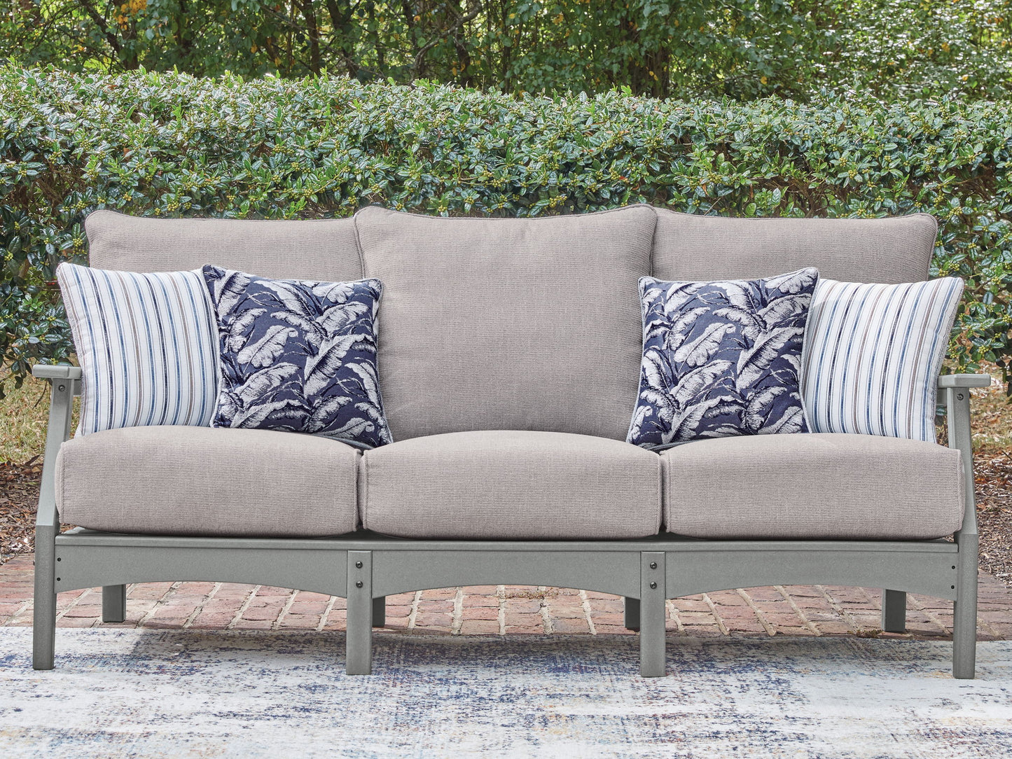 Cove Beach - Sofa With Cushion - Gray