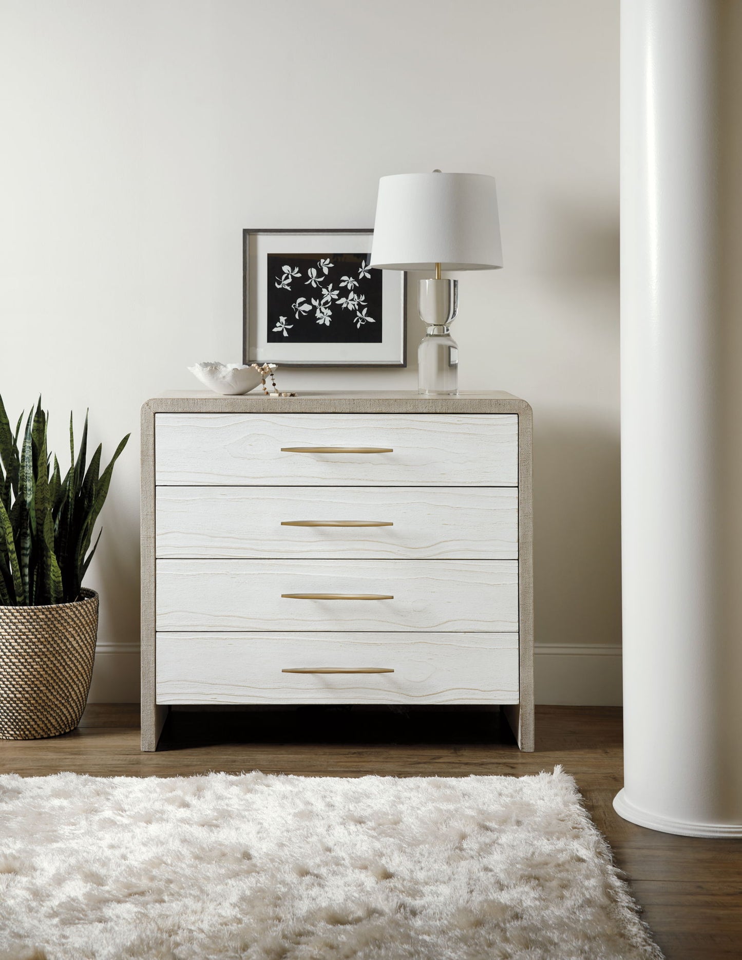 Cascade - 4-Drawer Bachelor Chest - White