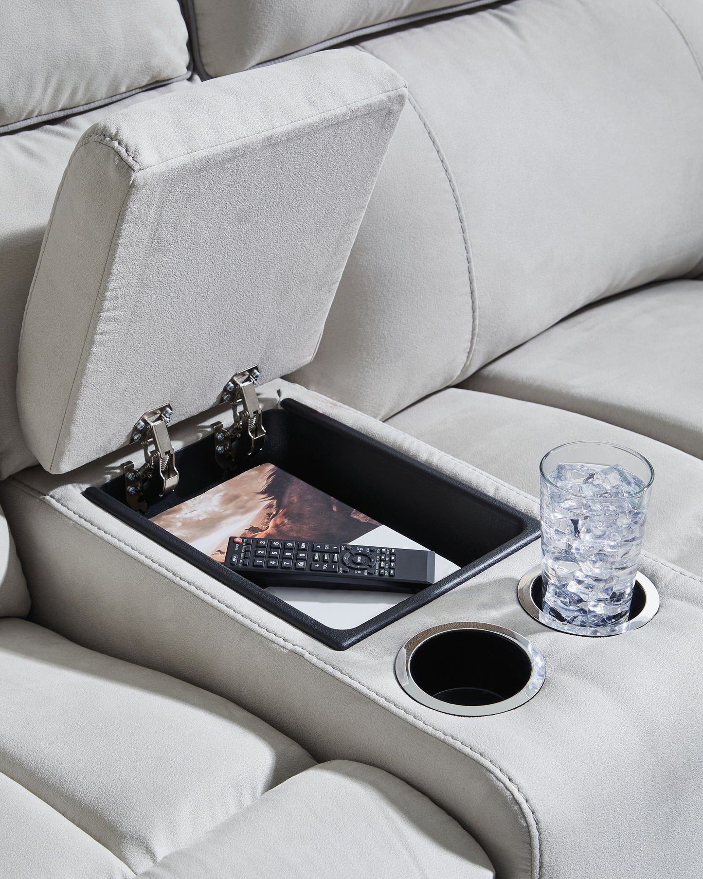 Social Pointe - Reclining Sectional