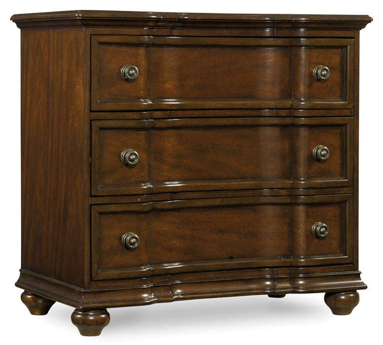 Leesburg Bachelor's Chest